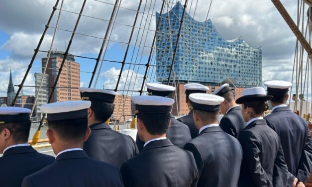 Argentinisches Segelschulschiff "Libertad" in Hamburg