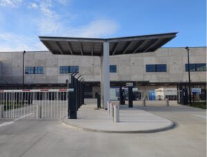 Die Lieferanteneinfahrt – hoffentlich bald gut frequentiert