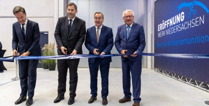 NATO Generalsekretär Marc Rutte, Finanzminister und Wahlkreisabgeordneter Lars Klingbeil, Verteidigungsminister Boris Pistorius und Rheinmetall CEO Armin Papperger